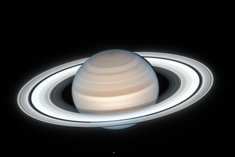 Hubble saturn shop