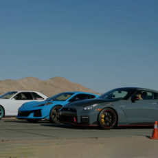 Corvette Z06 vs Nissan GT-R NISMO R34 Drag Racing