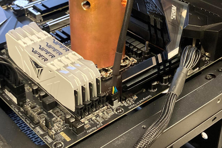8-Pound Copper Block Cooling Intel Core i9 Processor