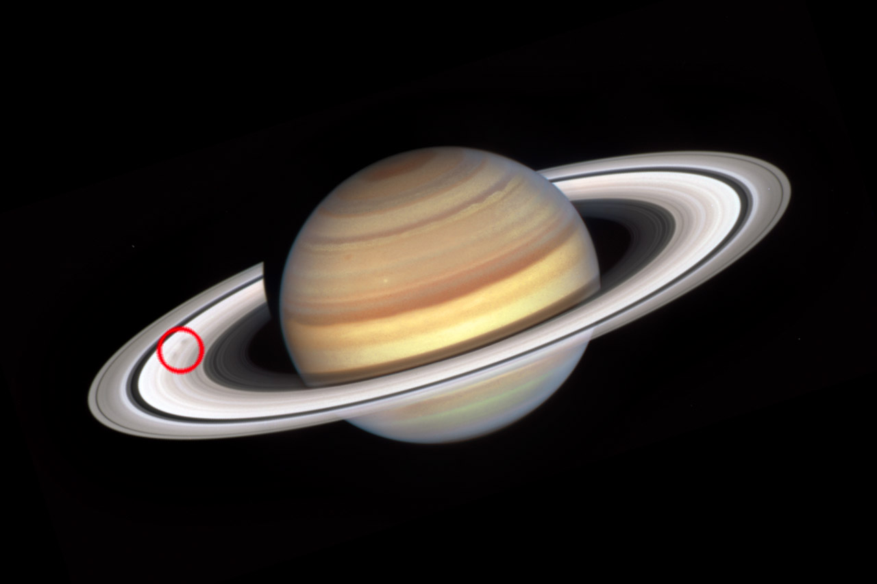 Saturno desde un telescopio